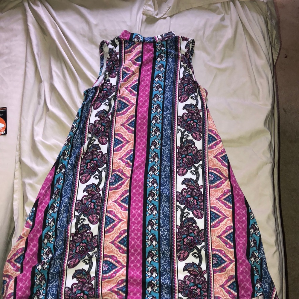 Dress - Picture 3 of 3